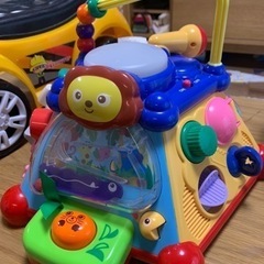 子供のおもちゃです。二つをまとめて売ります。