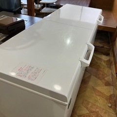 電気冷凍庫　RRS-605SF