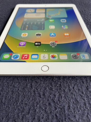 ipad 2017第5世代 wi-fi-cell 32GB silver バッテリー84％ A