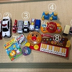 おもちゃ色々　¥100〜
