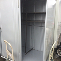 △ TAKUBO 株式会社田窪工業所 物置 収納庫 カギ無し 汚れ・サビ多数有り