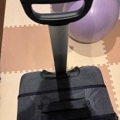 TUSAのローラーキャリーバッグ 