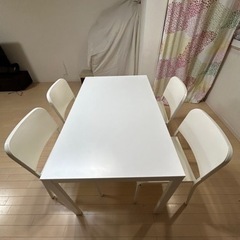 IKEAダイニングテーブル椅子4脚セット