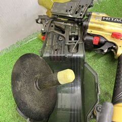 日立 NV75HMC 高圧ロール釘打機【野田愛宕店】【店頭取引限定】【中古】IT103ITKBRUS 日立 NV75HMC 高圧ロール釘打機【野田愛宕店】【店頭取引限定】【中古