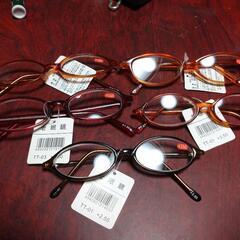老眼鏡   5種類あります   1個 200円  100均の商品...