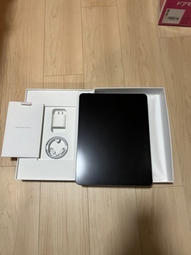 美品　iPad Pro 12.9 セルラー 256GB グレー　キーボード付き