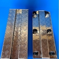 ムカデ台車、アルミ台車、低床台車、機器運搬、厨房機器運搬、6輪台車