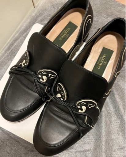 【引越し準備中、2/11まで出品】　Valentinoパンサーローファー (Size 37.5)