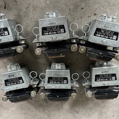 シュータイプトロリーDH6476型式1004用 3P 600V 40A 6個