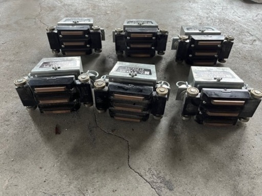 シュータイプトロリーDH6476型式1004用 3P 600V 40A 6個 - その他 