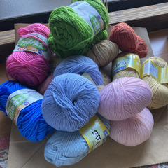 編み物 セット売り   (毛糸大量、棒針、小物)