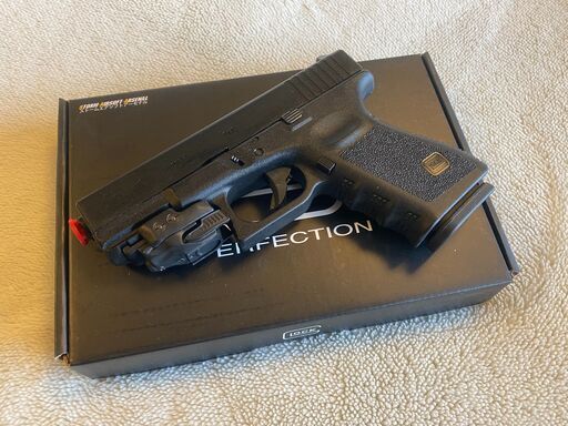 希少エアソフトガン「GLOCK19」8,000円