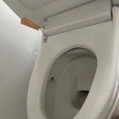 取引中トイレ　LIXIL サティスS