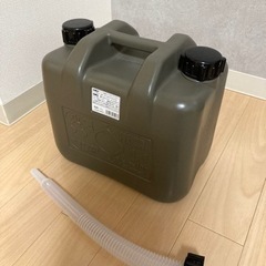 ほぼ新品⭐︎ キャンプ　ミリタリー灯油缶 両油缶 10L ミリタ...