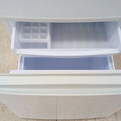 ☆ジモティ割あり☆ SHARP 冷蔵庫 137L 17年製 動作確認／クリーニング