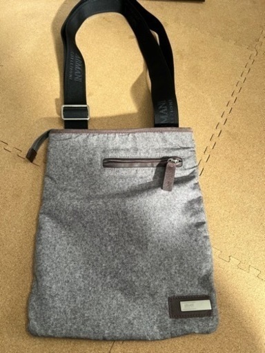 ARMANI サコッシュ