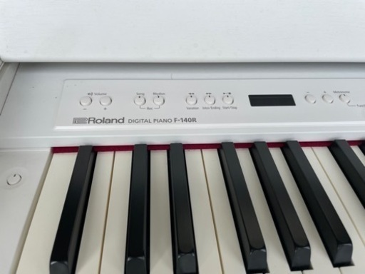 Rolandローランド 電子ピアノF140R ホワイト 2019年製 中古美品 配送