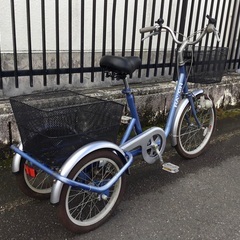 ＜整備済＞RAYCH・大人用三輪自転車・ブルー鍵付き ＜前カゴ、サドル、ライト切替レバー＞新品交換済