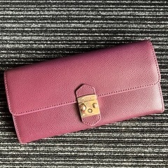 FURLAの長財布(極美品)