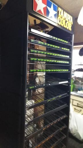 タミヤカラー店舗陳列棚