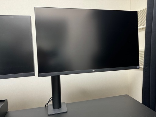 LG エルゴノミクス スタンド モニター ディスプレイ 27UN880-B 27インチ/4K/HDR/IPS非光沢/USB Type-C,HDMI×2、DP/FreeSync/スピーカー/チルト,スイベル,高さ調節,ピボット対応/フリッカーセーフ,ブルーライト低減