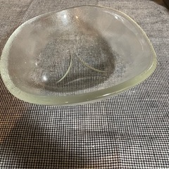 透明のお皿　大、小
