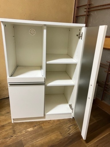 ニトリ　食器棚　ホワイト
