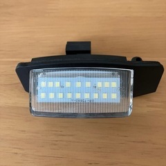 日産ルークス　　LEDナンバー灯　