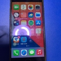 iPhone7 スペースグレー　32g simフリー