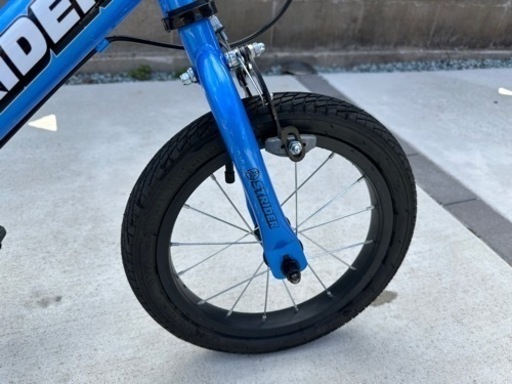 ストライダー14x（スティールブルー） STRIDERストライダー