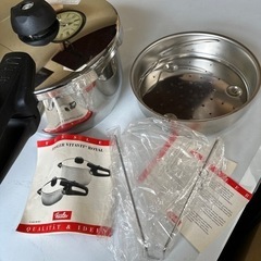 決定❗️フイスラー4.5L圧力鍋！新品未使用品☆