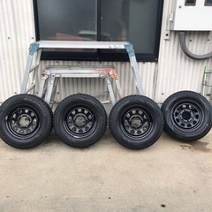 ハイエース　デイトナ　スタッドレス　205/70R15 96Q 