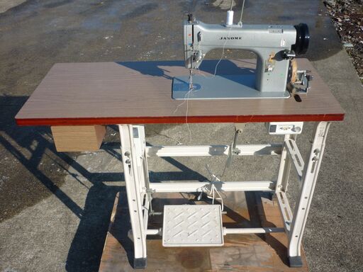 中古 USED JANOME ジャノメ 職業ミシン 766型 電動モーター付き 稼働品 保障ナシ要メンテナンス 直線縫い　蛇の目