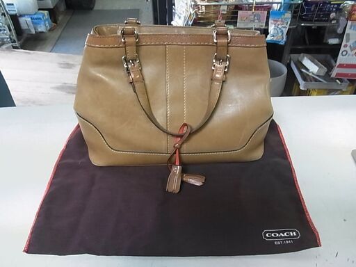 店頭にて表示価格13,178円から4,000円割引の9,178円で販売中！COACH　コーチ　ハンドバッグ　ショルダーバッグ