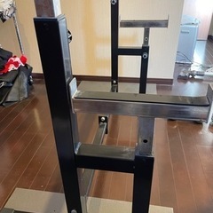 トレーニングベンチ、バーベルラック、ダンベル