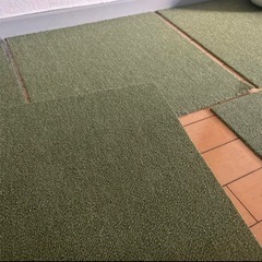 ニトリ　洗えるタイルカーペット　50×50 グリーン　40枚程