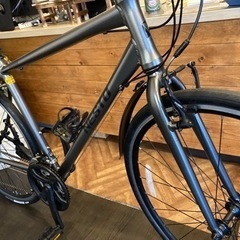 【NESTO VACANZE チェーン新品！】アルミフレーム　3×7速　700×32cクロスバイク　マットガンメタ