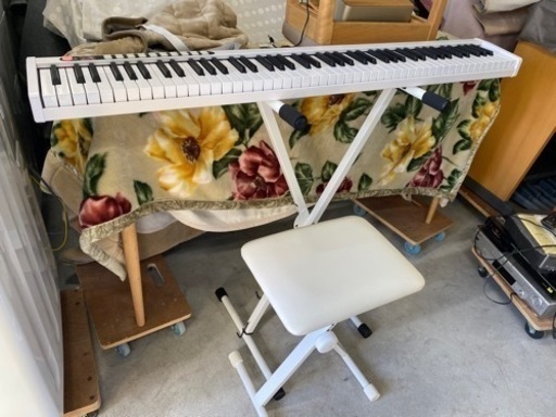 お薦め品‼️激安‼️Longeye電子ピアノ(キーボードタッチ) 2022年