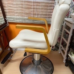 美容室の椅子