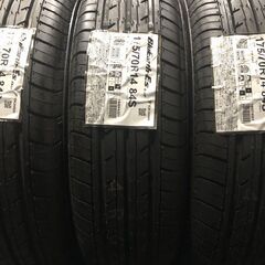新品 YOKOHAMA BluEarth-Es ES32 175/70R14 14インチ 夏タイヤ 4本 21年製 シエンタ ポルテ ヴィッツ フィット等　(VTF870) 