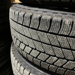 ブリジストン スタッドレス 5穴 15インチ 【バリ山】