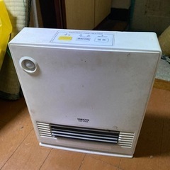 欲しい人電気ヒーター差し上げます。