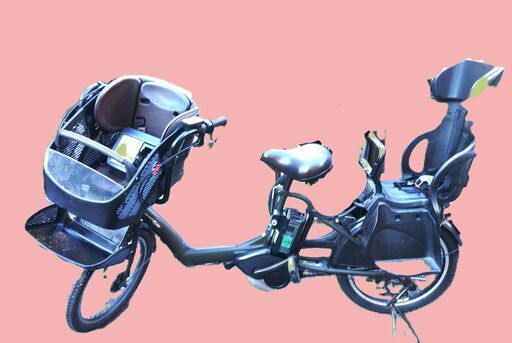 344土日もお子様と土足のままご試乗可能です。バカ親切な電動自転車屋  ️２０インチ、チャイルドシート、２人乗り、３人乗り、１人乗り電動自転車    安心保障の３カ月・無料交換保証、１００日間・点検無料サービス付き  オプション無料。後ろチャイルドシートをかごに変更して１人乗りに変更も可能です。  １回の充電で３０ｋｍ以上の走行が可能です。山手線を半周くらいの距離を走れます。  バッテリーは、新品の９０％以上の性能を保持していて、コンディション良好です。  ２０インチ、