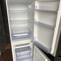 福岡市内配送無料　2021年式　山善] 冷蔵庫 幅50cm 173L 右開き YFR-D170(W) 一人暮らし 2ドア 省エネ 静音 耐熱天板