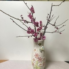 昭和レトロ　オリジナル　ヴィンテージ　花瓶　陶芸　秋桜と蝶柄　白い園