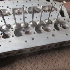 MB-126-107エンジン―カムシャフト付きリビルトシリンダーヘツト販売