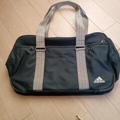 adidas   スポーツバック　美品です。