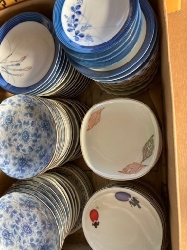 お皿、茶碗