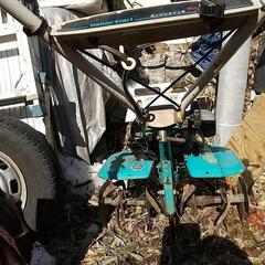 クボタの耕運機です。