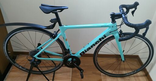 Bianchi（ビアンキ） SPRINT（スプリント） 105　ペダル、泥除け付属